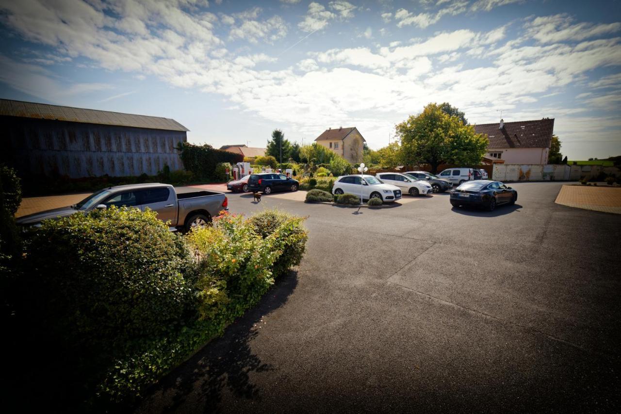 Hotel Logis Des Moissons Matougues