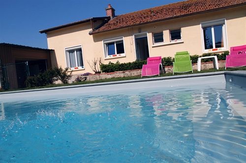 Logis Des Moissons Hotel 3*