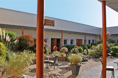 Hotel Logis Des Moissons Matougues