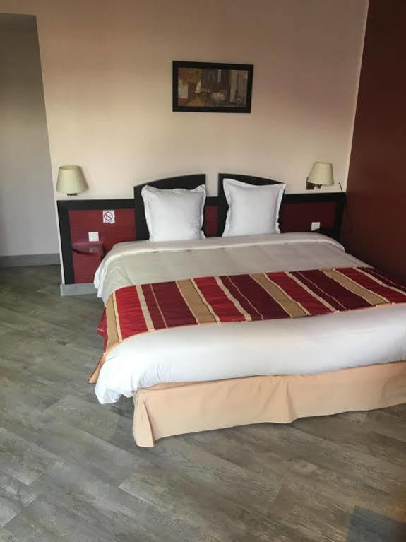 Hotel Logis Des Moissons 3*